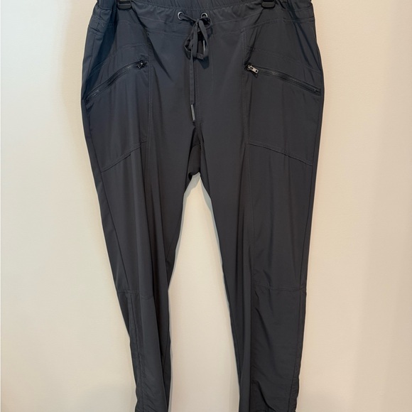 XCVI Wearables Runyon Pants Large charcoal ruched lightweight pants - Picture 3 of 13